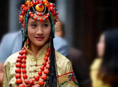 网红吃瓜藏族女孩视频,揭秘藏地风情与网络魅力  第3张